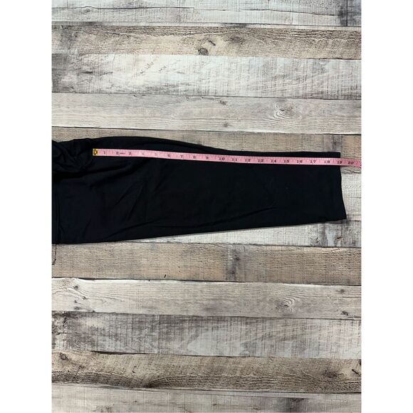 Lululemon Cropped Black Logo Activewear Yoga Pilates Workout Run Leggings Size 8 - Picture 5 of 7